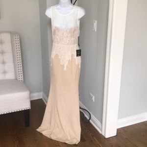 Lulu’s formal lace overlay dress